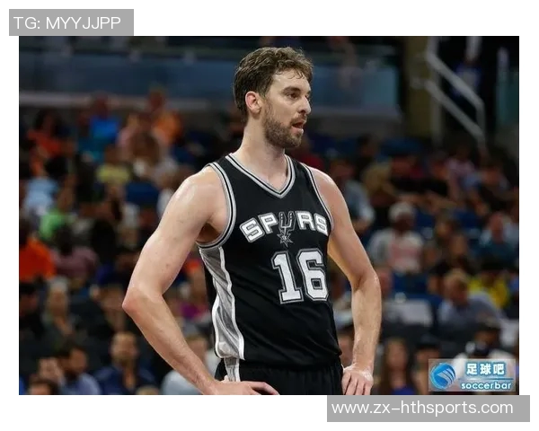 克莱本赛季替补出战8次投中5个以上三分球展现火力全开 克莱本赛季替补出战8次投中5个以上三分球展现火力全开