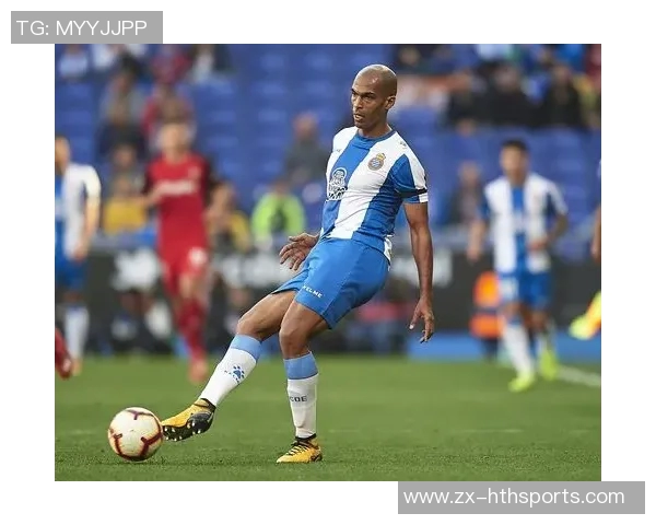 费内巴切对22岁中卫贝拉尔多表现出浓厚兴趣与巴黎展开初步谈判